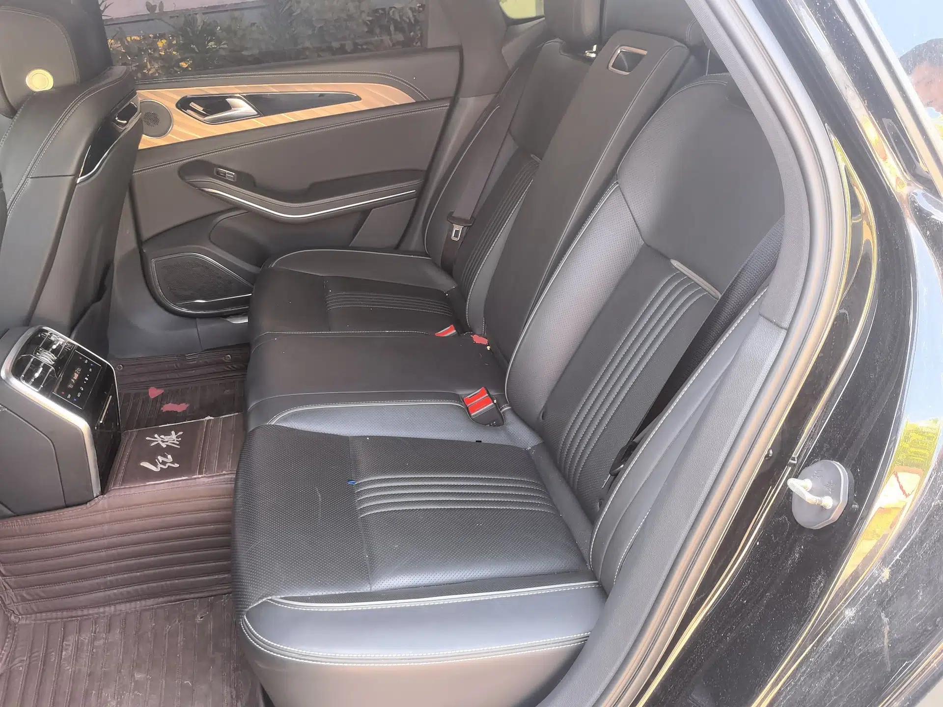 Hongqi H9 2020 2.0T Smart Connect Flagship Edition — миниатюра 17