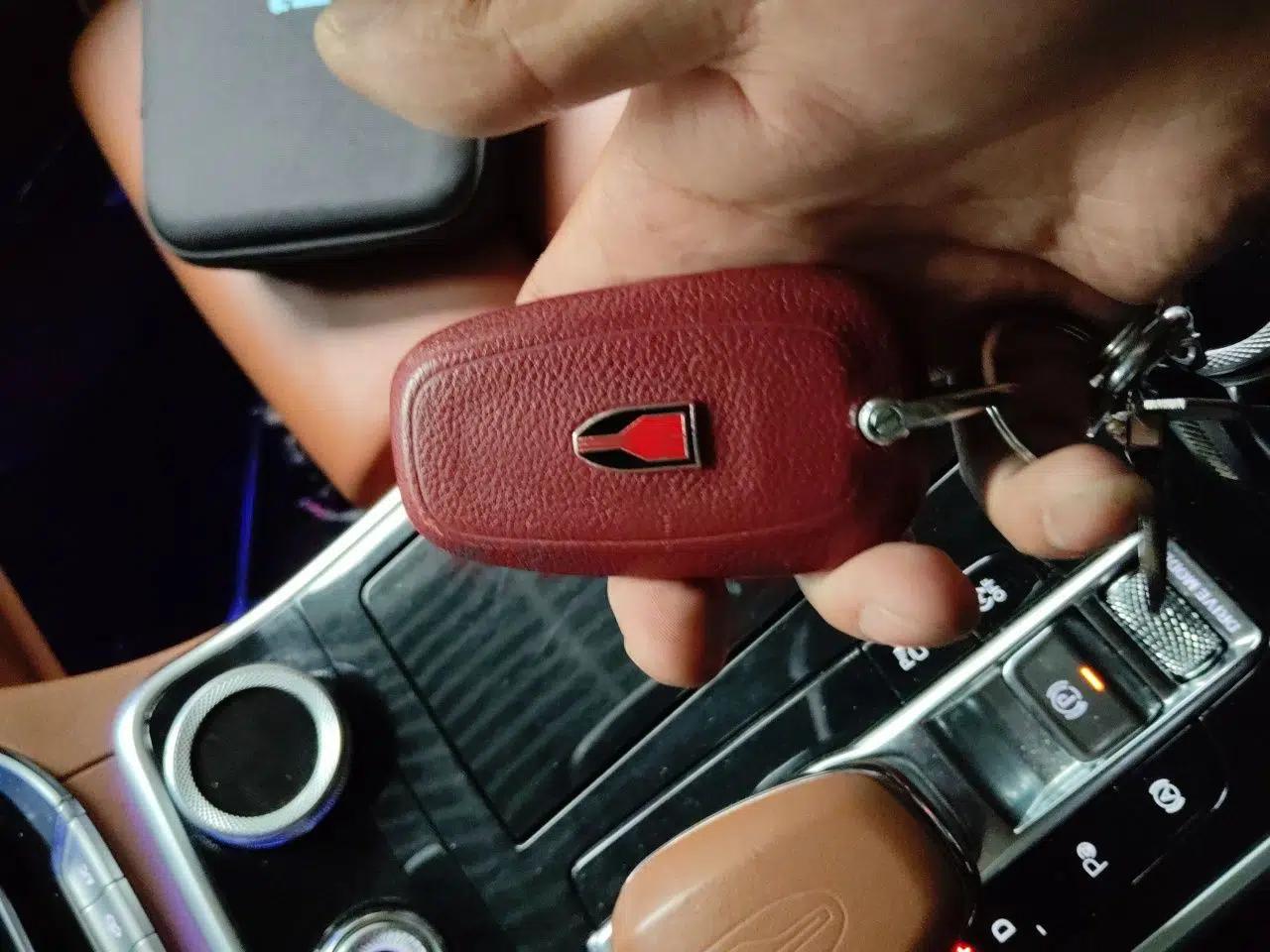 Hongqi H9 2020 2.0T Smart Connect Flagship Edition — миниатюра 17