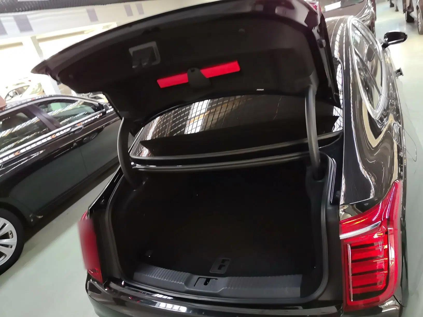 Hongqi H9 2020 2.0T Smart Connect Flagship Edition — миниатюра 22