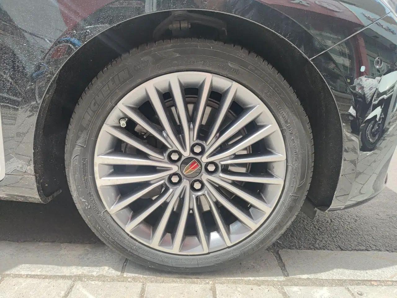 Hongqi H9 2020 Revised Version 2.0T Smart Connect Flagship Edition — миниатюра 8