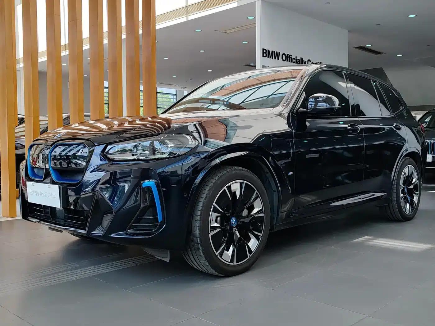 BMW iX3 2022 Leading Edition — миниатюра 1