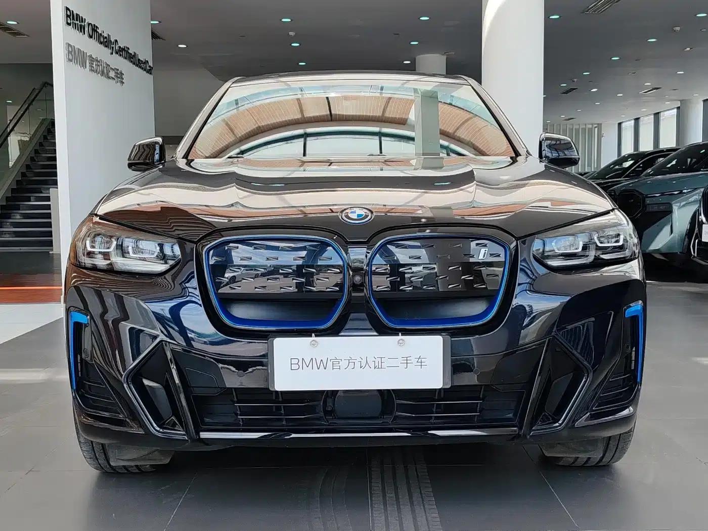 BMW iX3 2022 Leading Edition — миниатюра 2