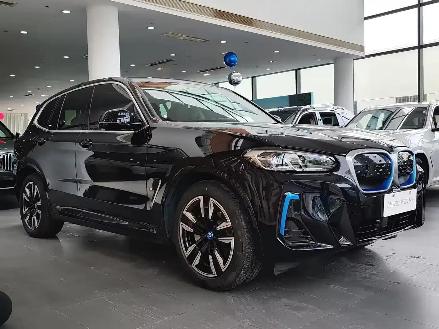 BMW iX3 2022 Leading Edition — миниатюра 3