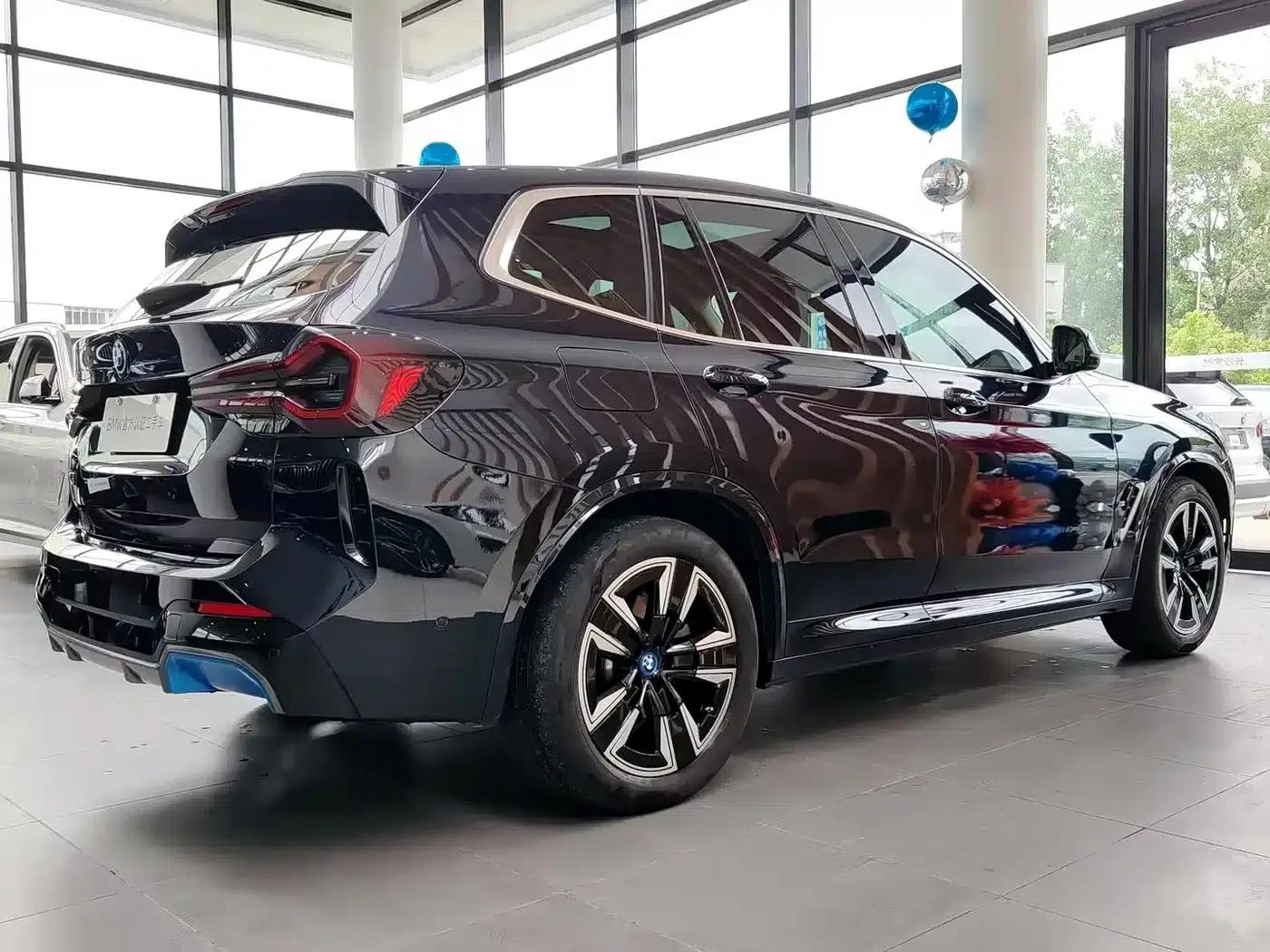 BMW iX3 2022 Leading Edition — миниатюра 6