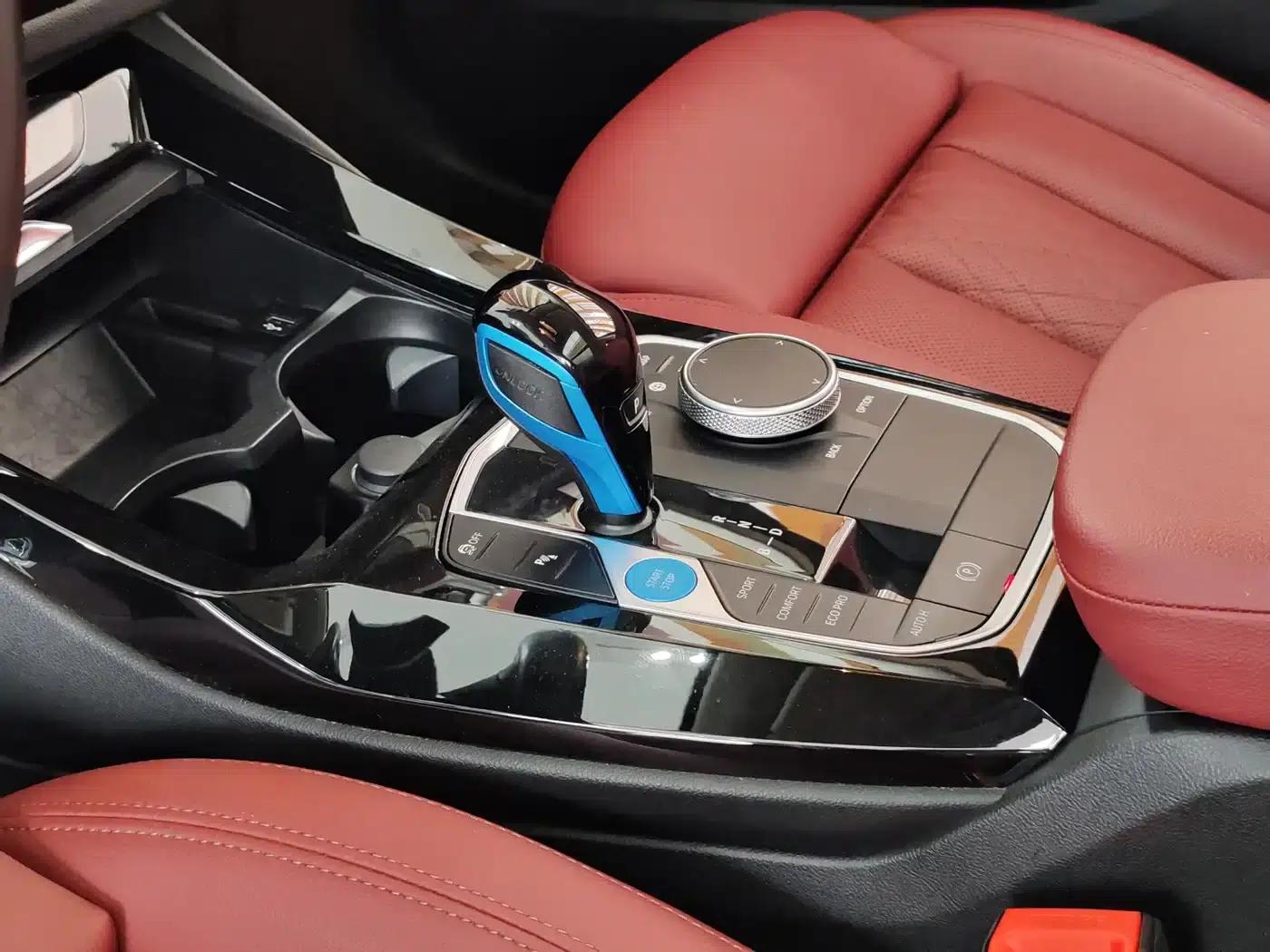 BMW iX3 2022 Leading Edition — миниатюра 7