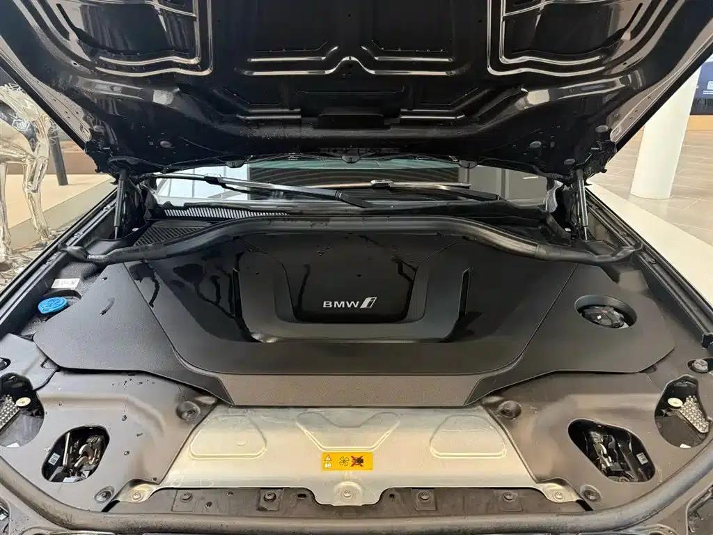 BMW iX3 2022 Leading Edition — миниатюра 13