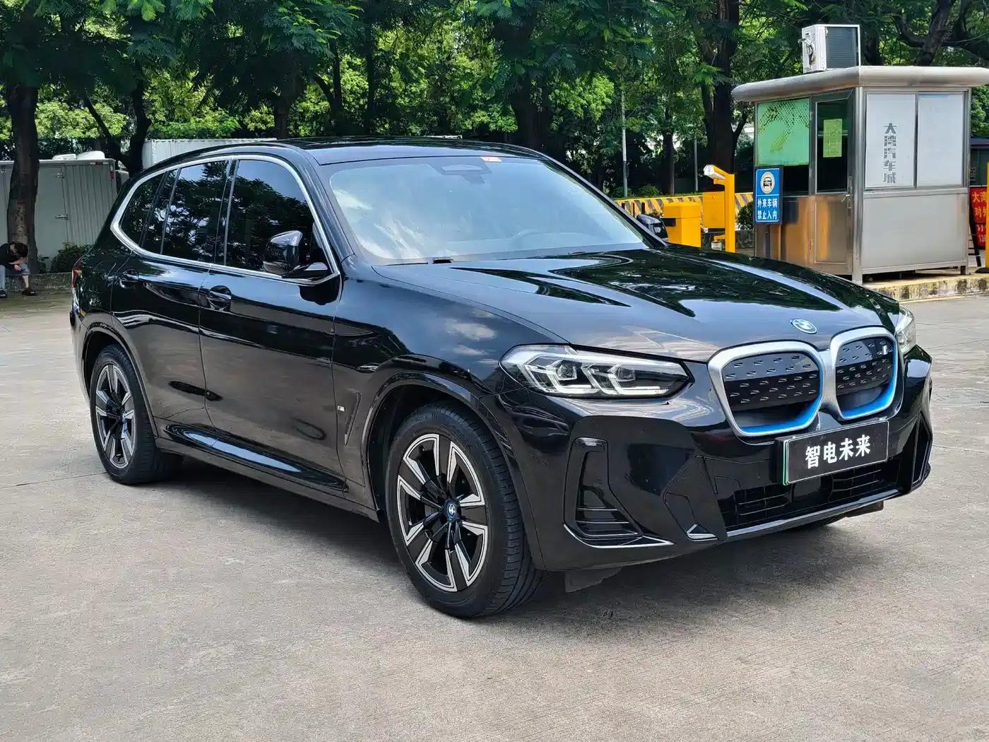 BMW iX3 2022 Leading Edition — миниатюра 2