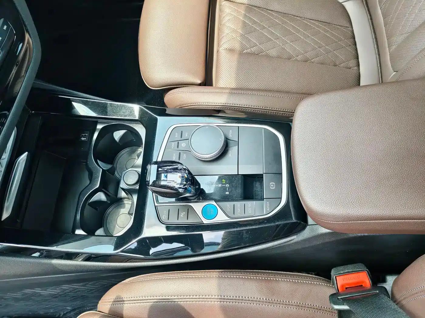 BMW iX3 2022 Leading Edition — миниатюра 13