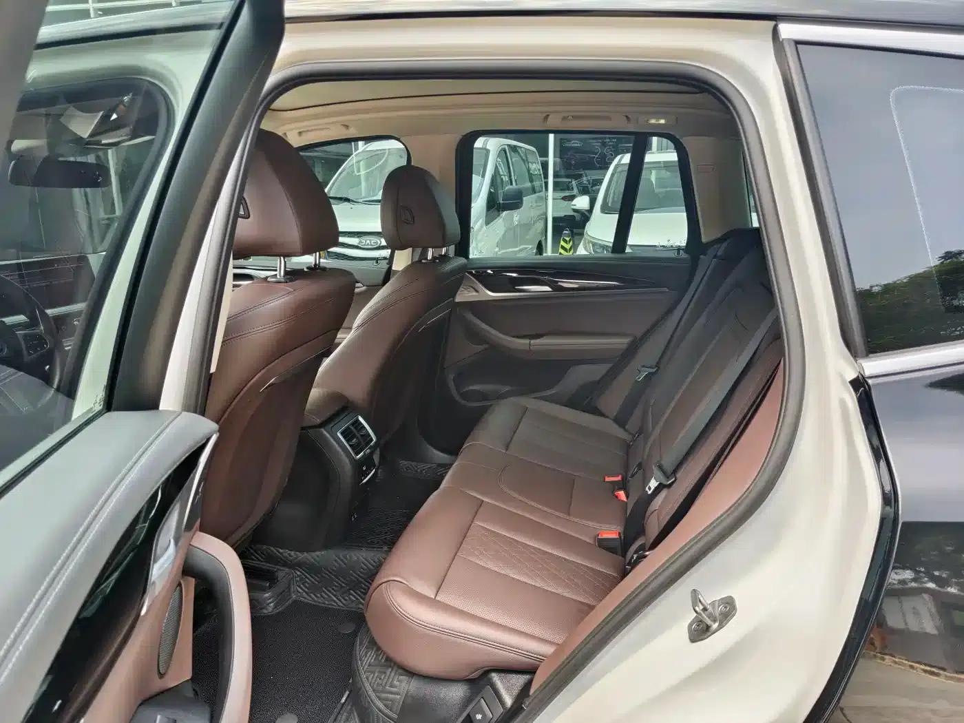 BMW iX3 2022 Leading Edition — миниатюра 10