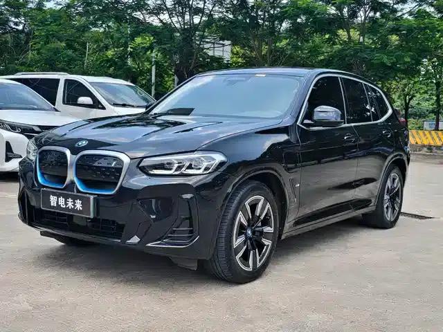 BMW iX3 2022 Leading Edition