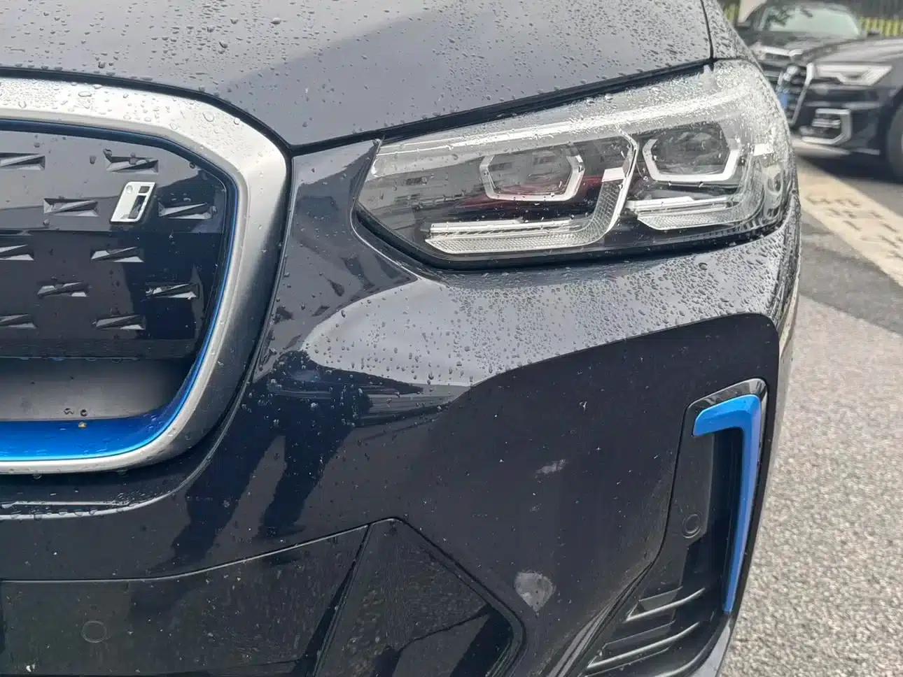 BMW iX3 2022 Facelift Leading Edition — миниатюра 10