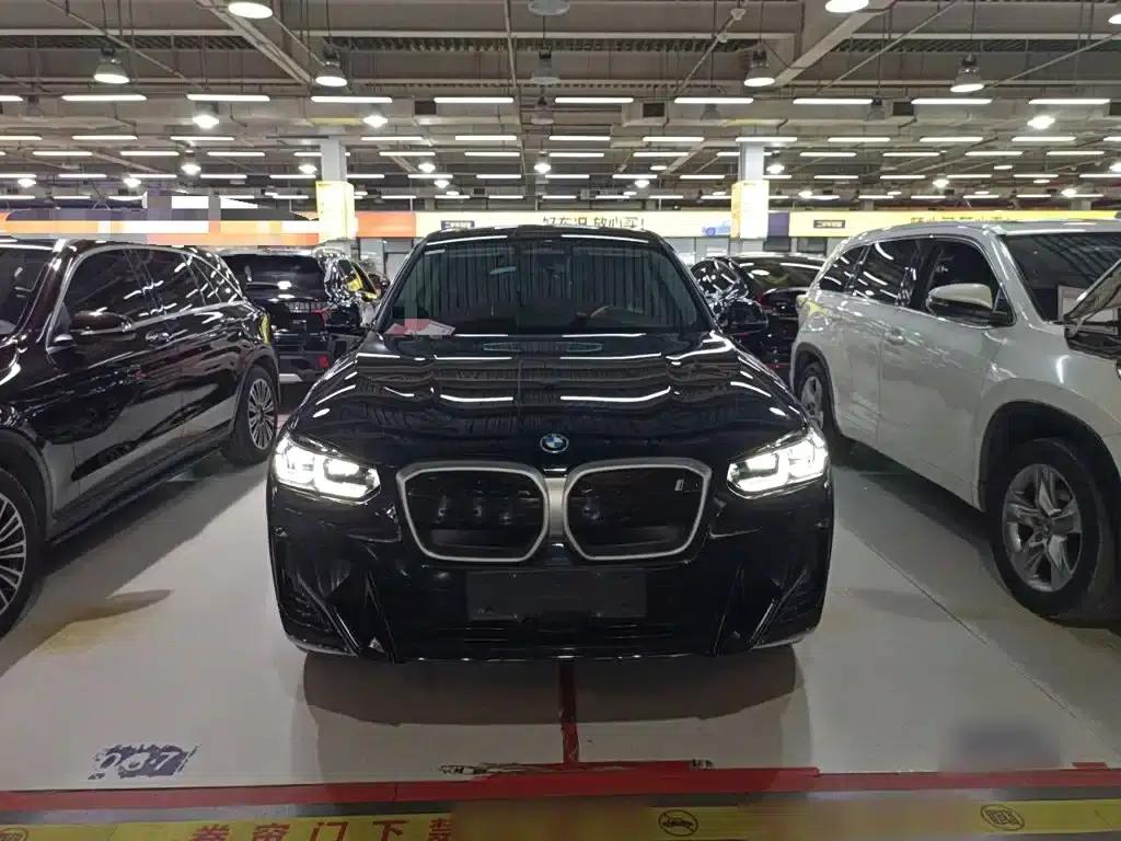 BMW iX3 2023 Leading Edition — миниатюра 3