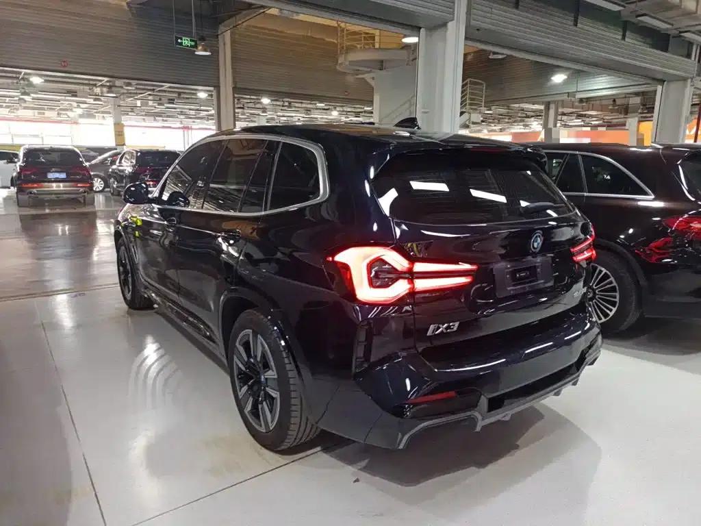 BMW iX3 2023 Leading Edition — миниатюра 23