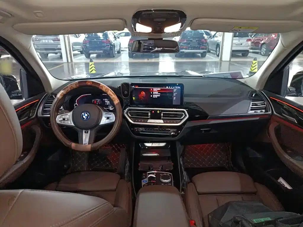 BMW iX3 2023 Leading Edition — миниатюра 6