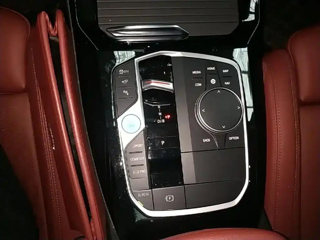 BMW iX3 2023 Leading Edition — миниатюра 14