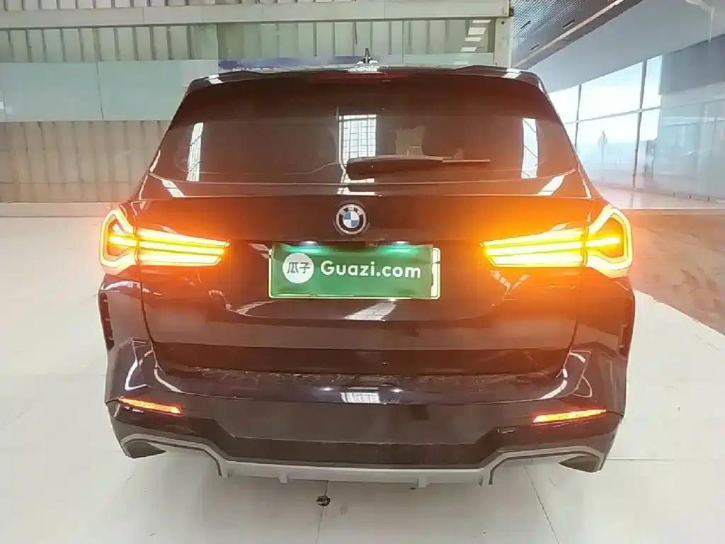 BMW iX3 2023 Leading Edition — миниатюра 6