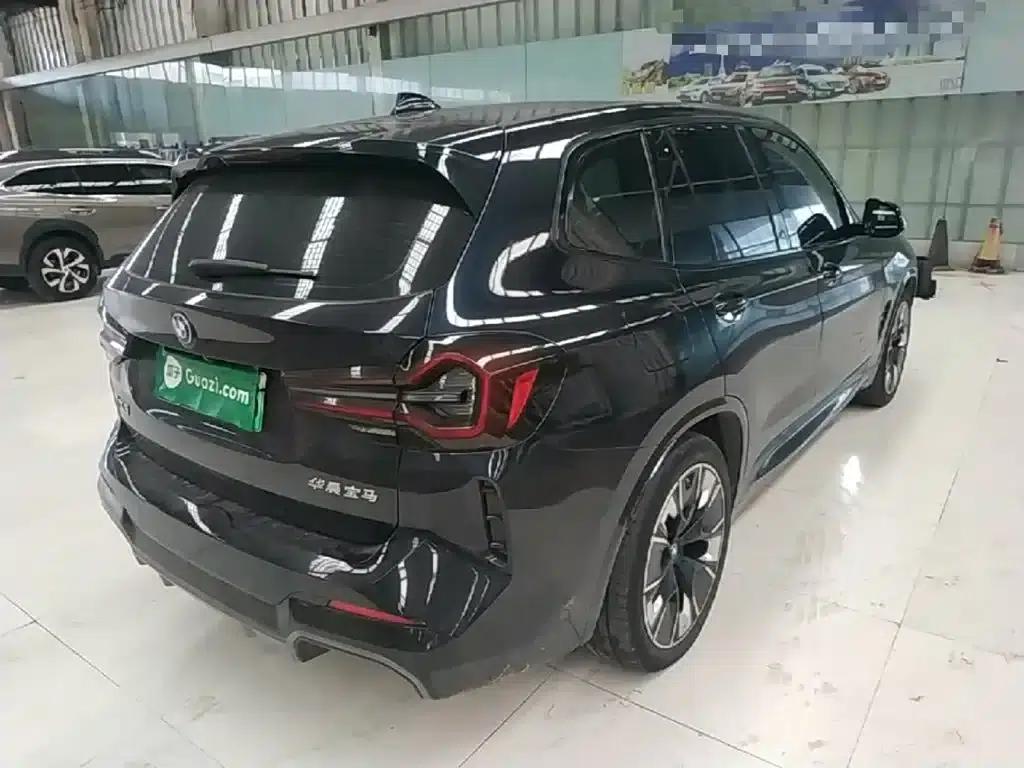 BMW iX3 2023 Leading Edition — миниатюра 7