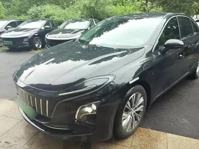 Hongqi E-QM5 2022 431 km Charge & Enjoy Edition