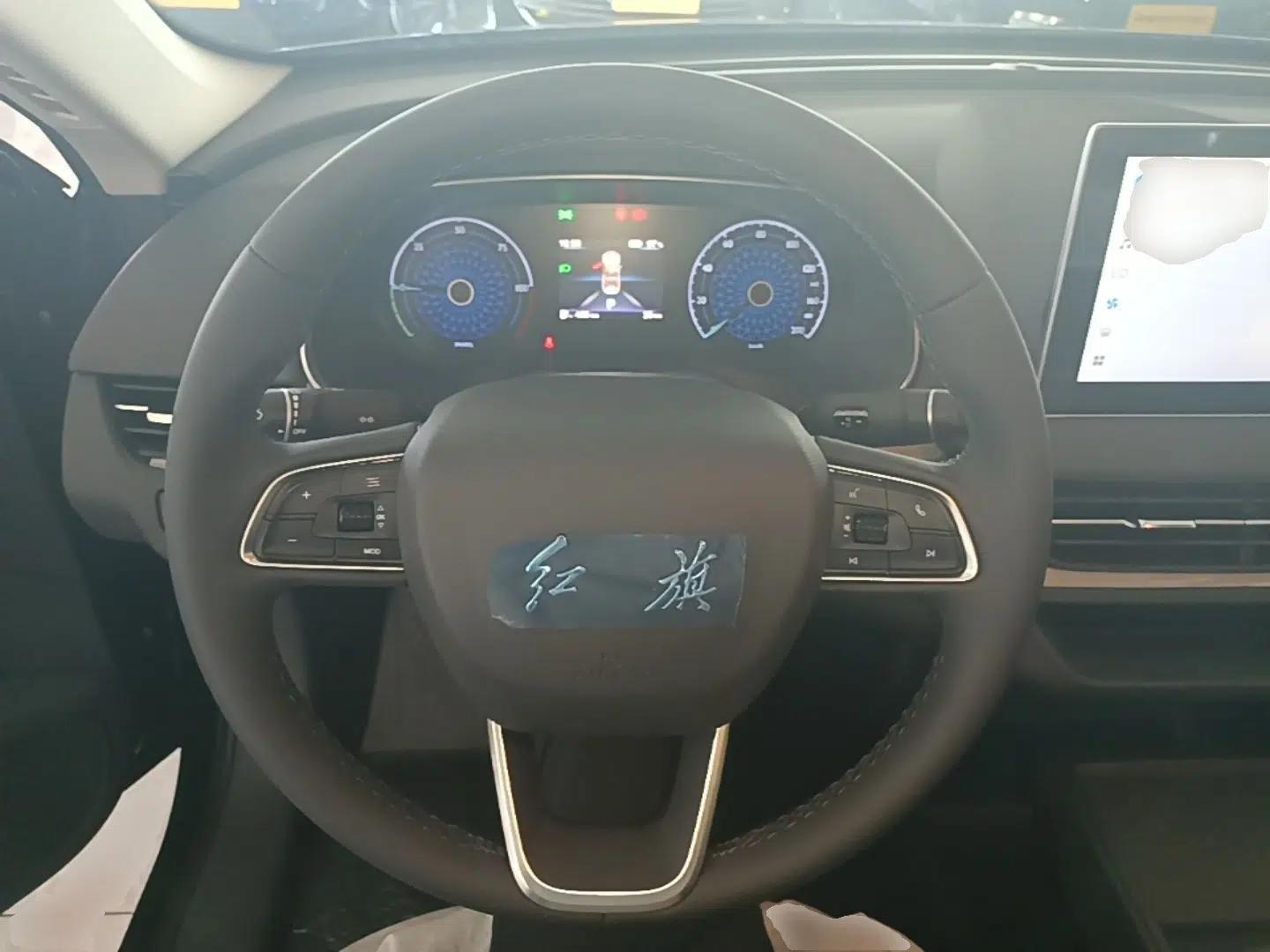 Hongqi E-QM5 2025 500km Range Commuter Version — миниатюра 18
