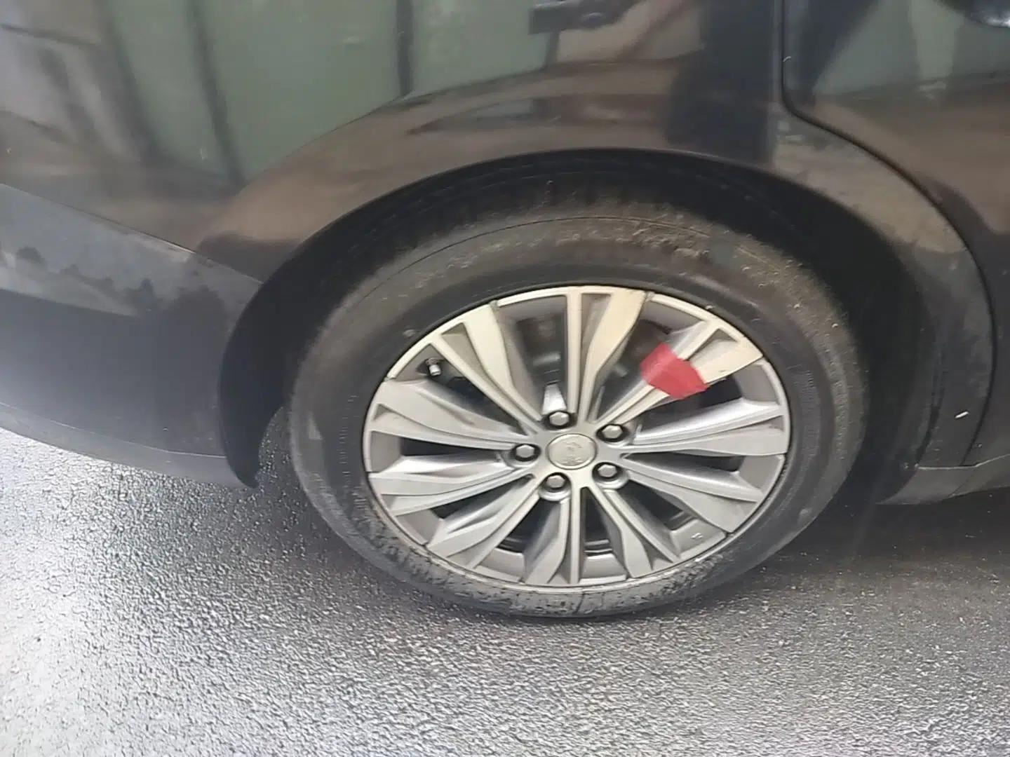 Hongqi E-QM5 2024 610 km PLUS — миниатюра 11