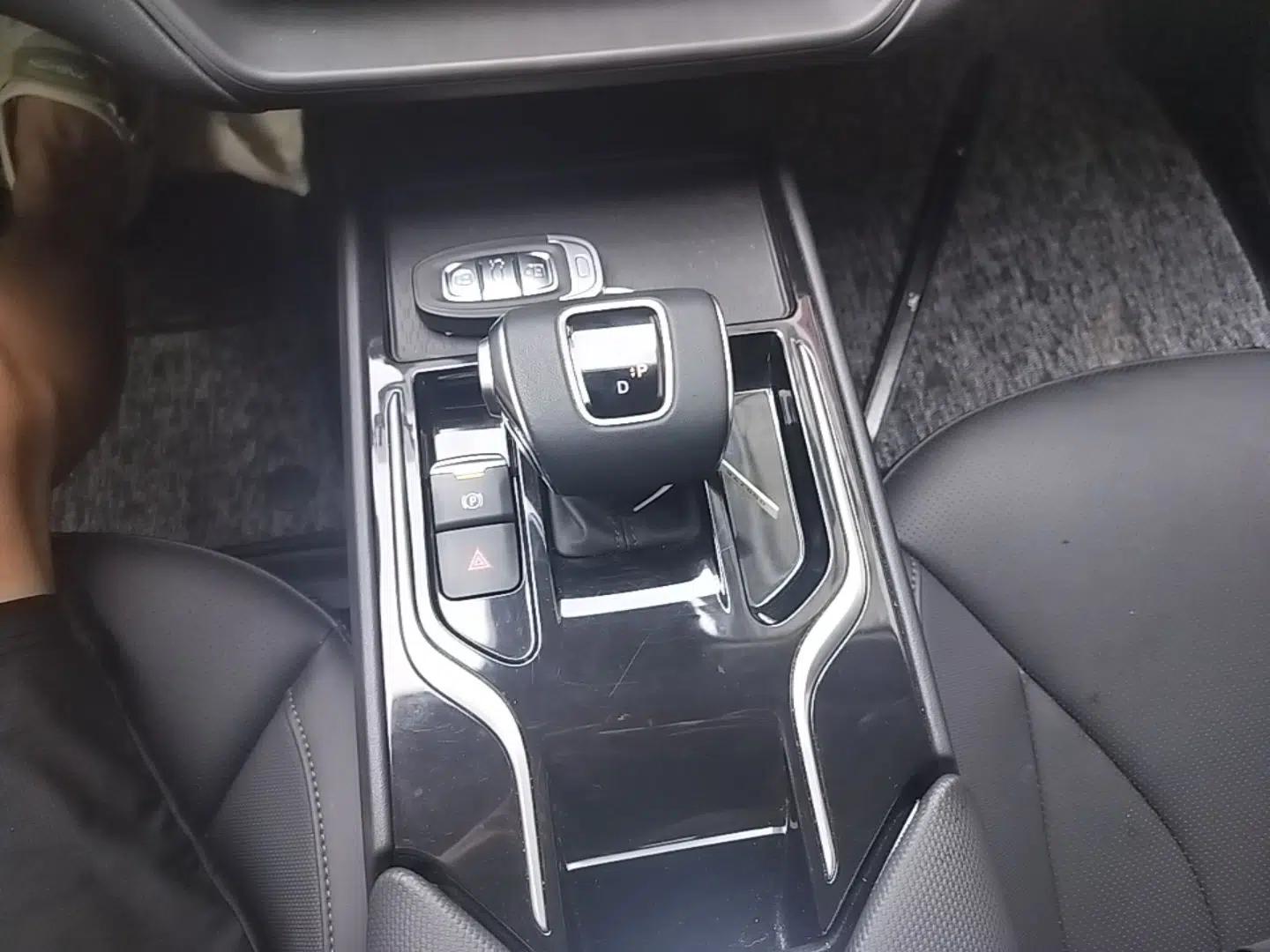 Hongqi E-QM5 2024 610 km PLUS — миниатюра 16