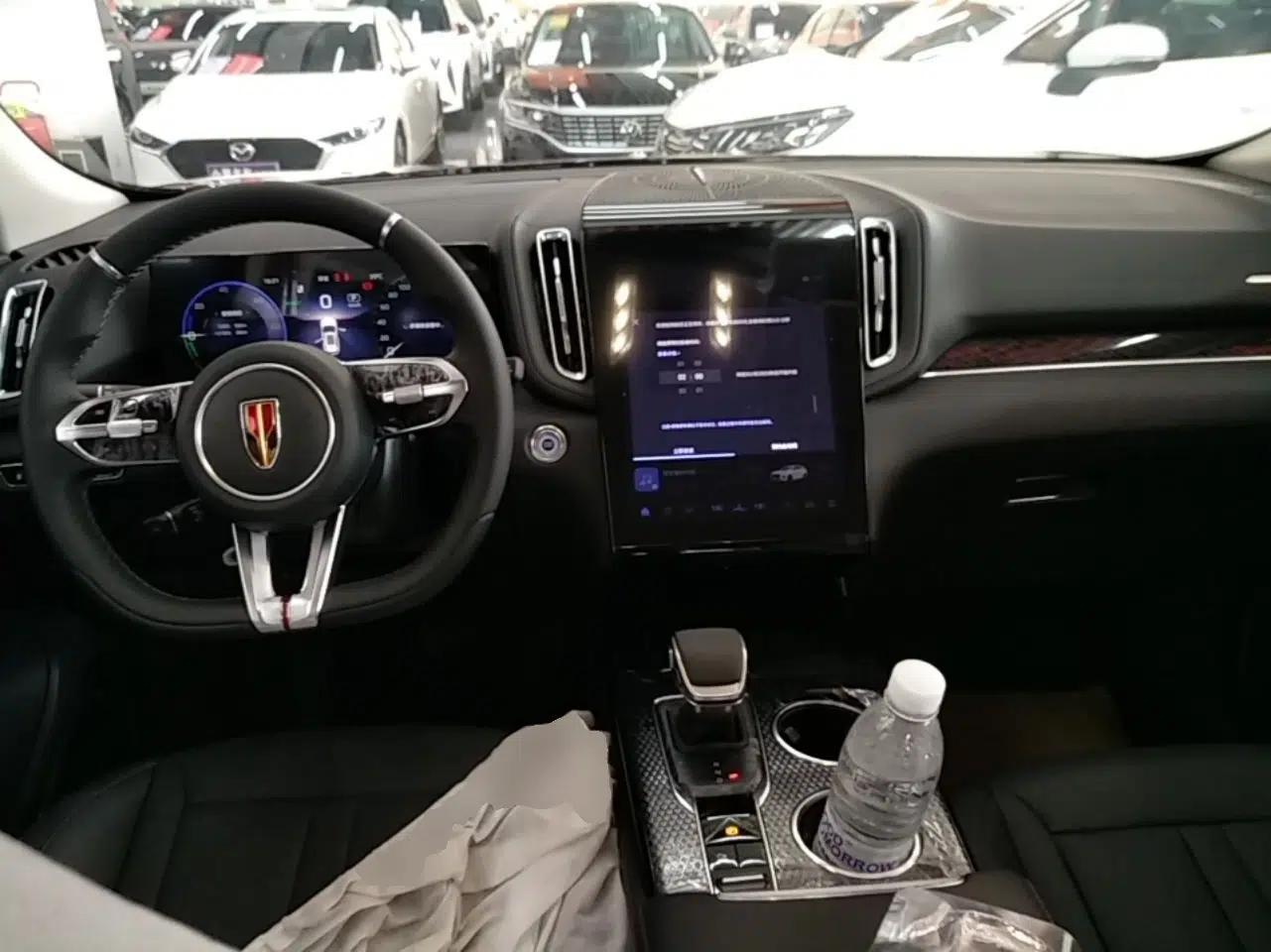 Hongqi HS3 PHEV 2024 PHEV 115km Jingwei Edition — миниатюра 12
