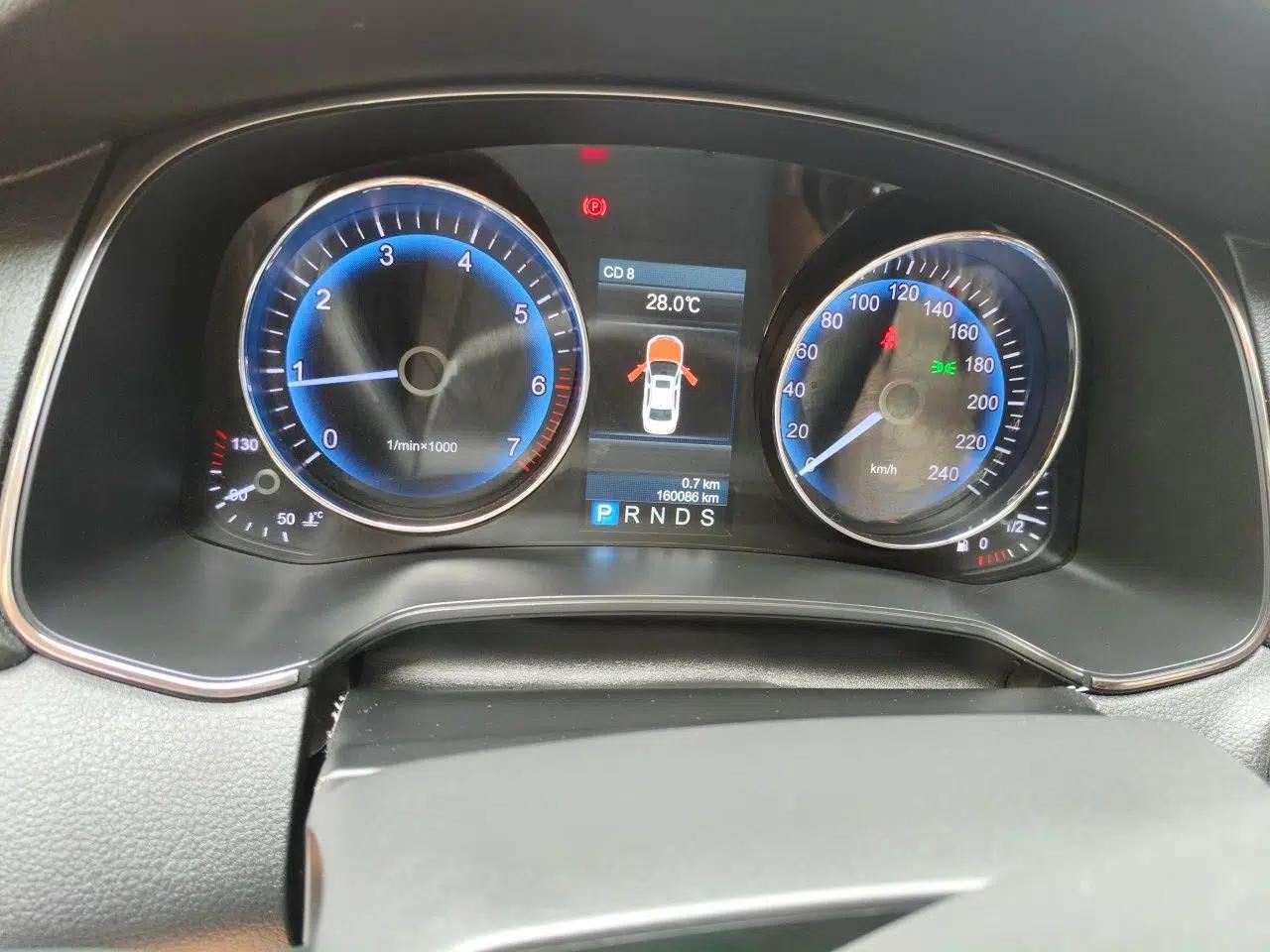 Hongqi H7 2015 2.0T Luxury Model — миниатюра 12