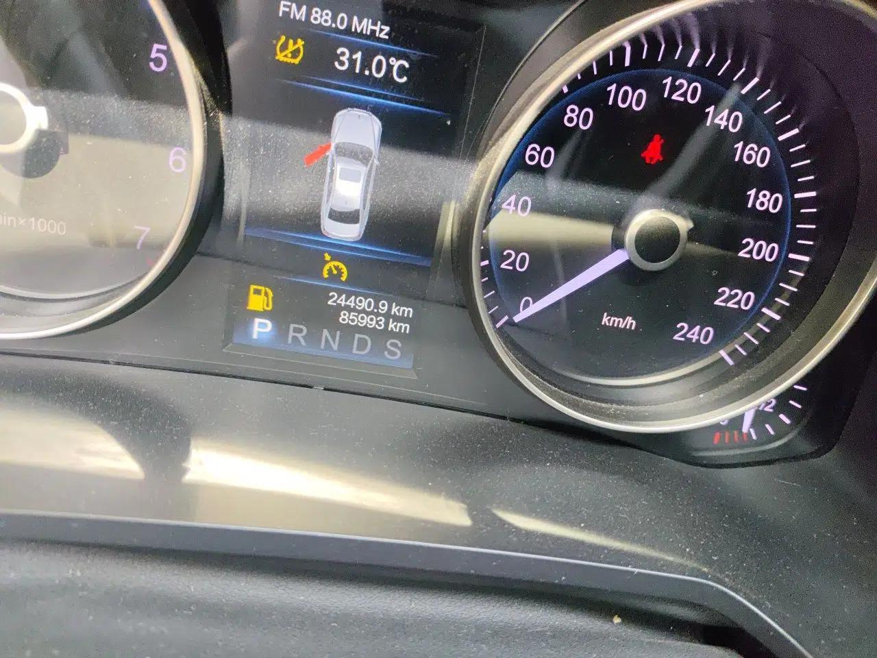 Hongqi H7 H7 2018 Model 1.8L Automatic 5-Seater — миниатюра 12