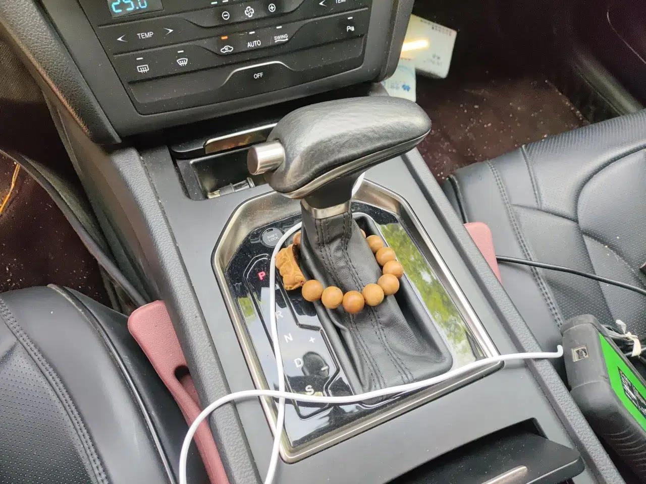 Hongqi H7 H7 2018 Model 1.8L Automatic 5-Seater — миниатюра 14