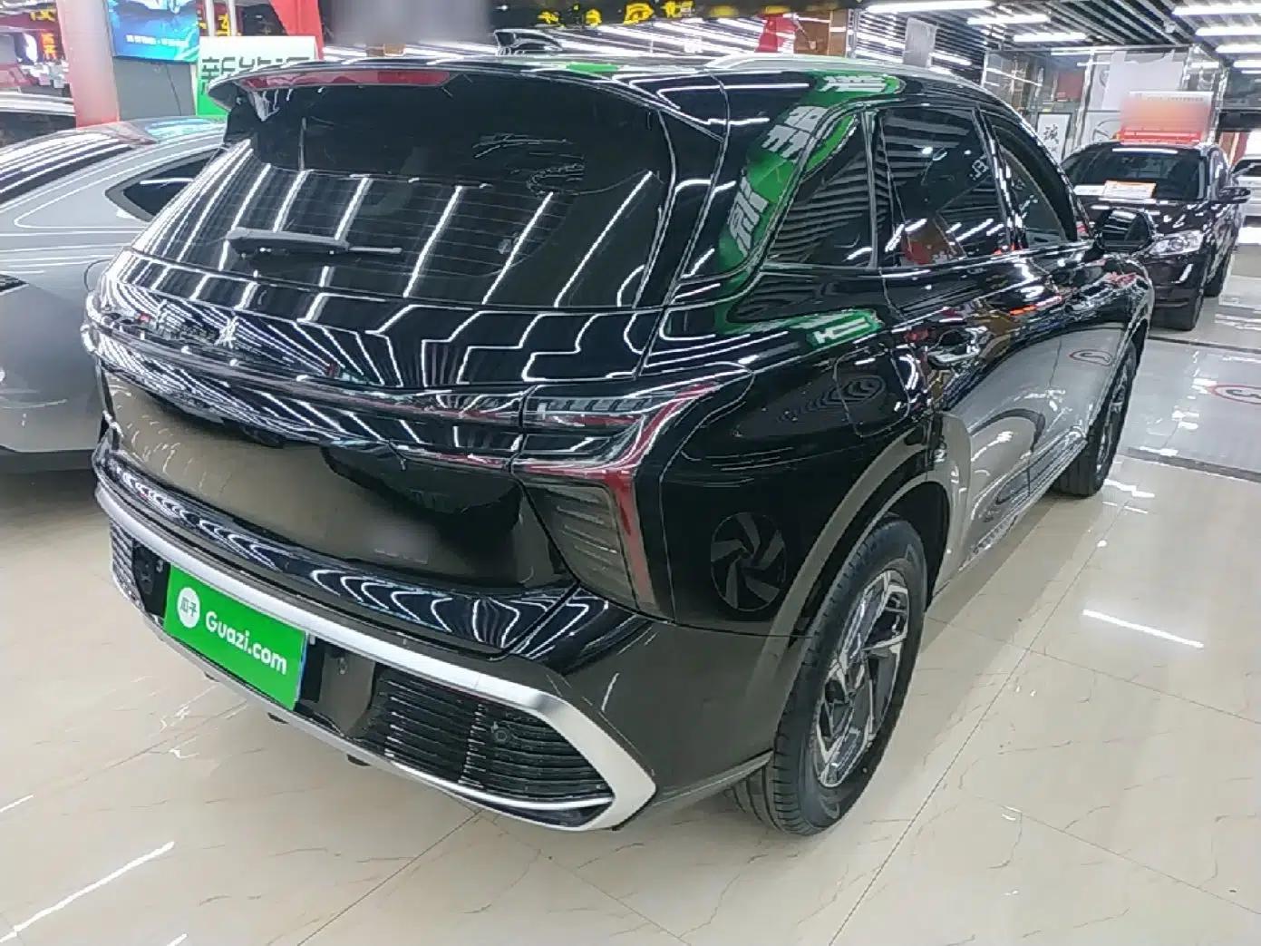 Hongqi HS3 2023 1.5T Two-Wheel Drive Shanwei Edition — миниатюра 6