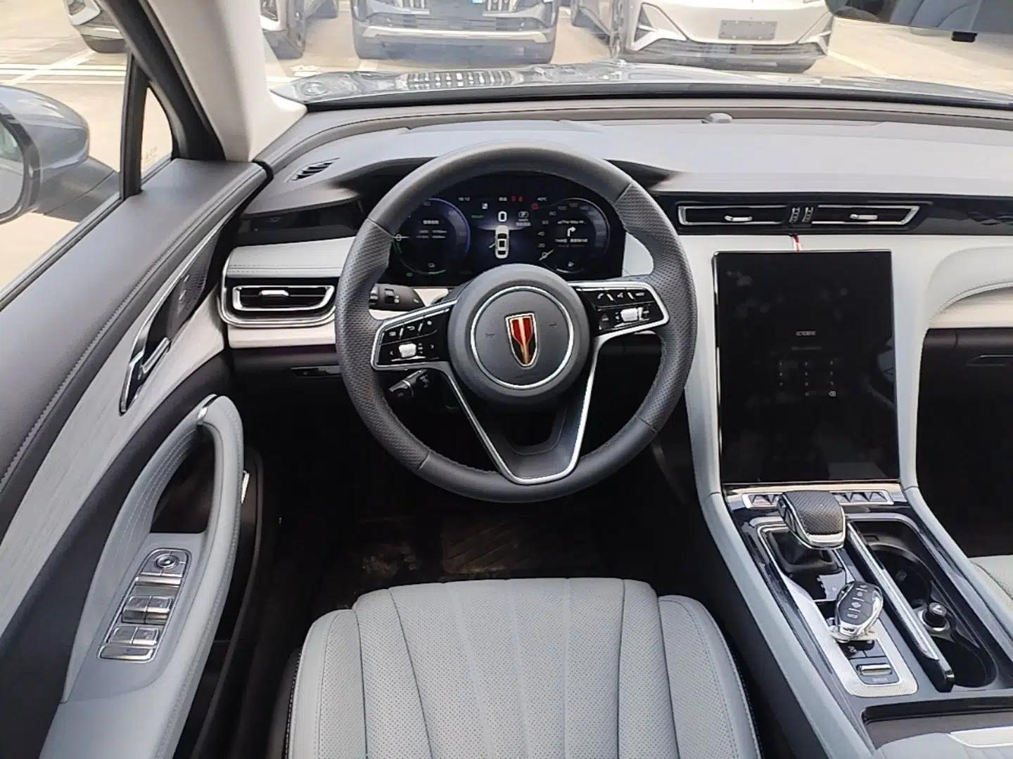 Hongqi H5 PHEV 2025 170 Super Hybrid Version — миниатюра 7