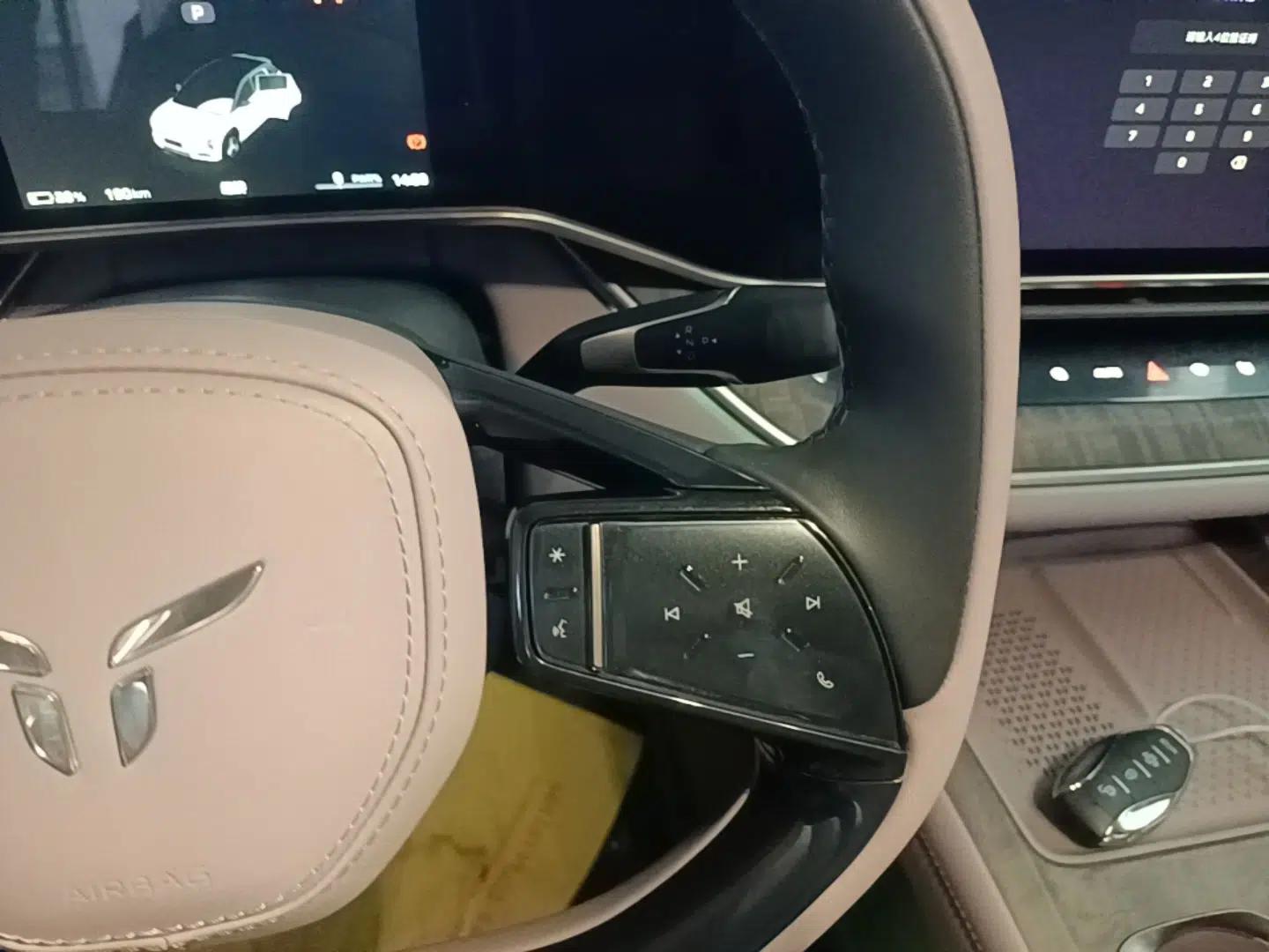 Hongqi Tiangong 08 2025 680 Ultra Four-Wheel-Drive Version — миниатюра 16