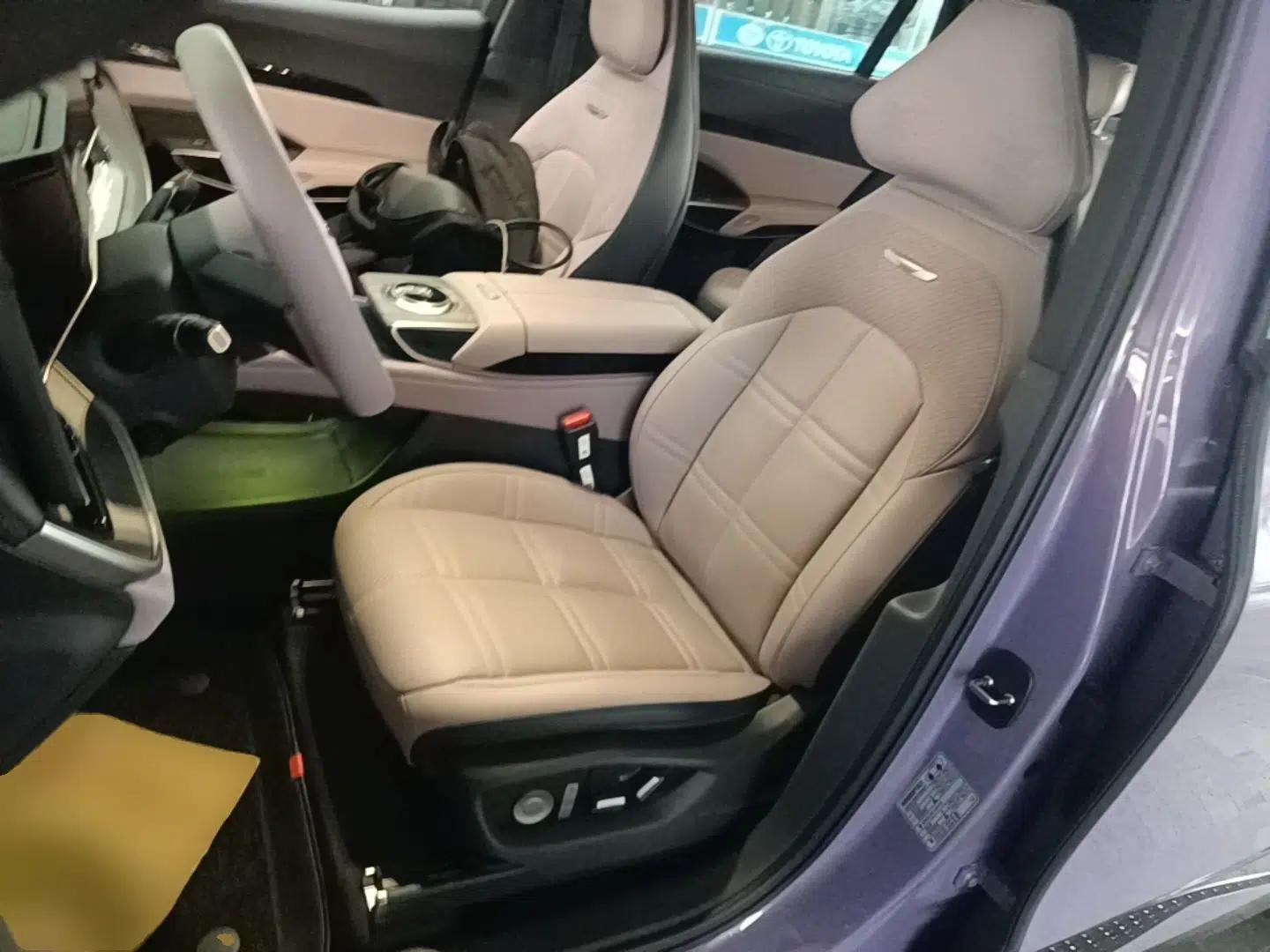 Hongqi Tiangong 08 2025 680 Ultra Four-Wheel-Drive Version — миниатюра 17
