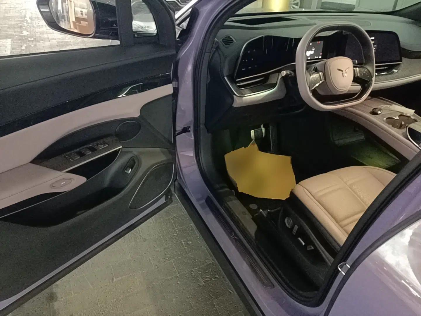 Hongqi Tiangong 08 2025 680 Ultra Four-Wheel-Drive Version — миниатюра 18