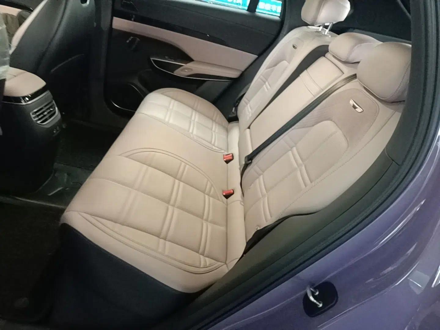 Hongqi Tiangong 08 2025 680 Ultra Four-Wheel-Drive Version — миниатюра 20