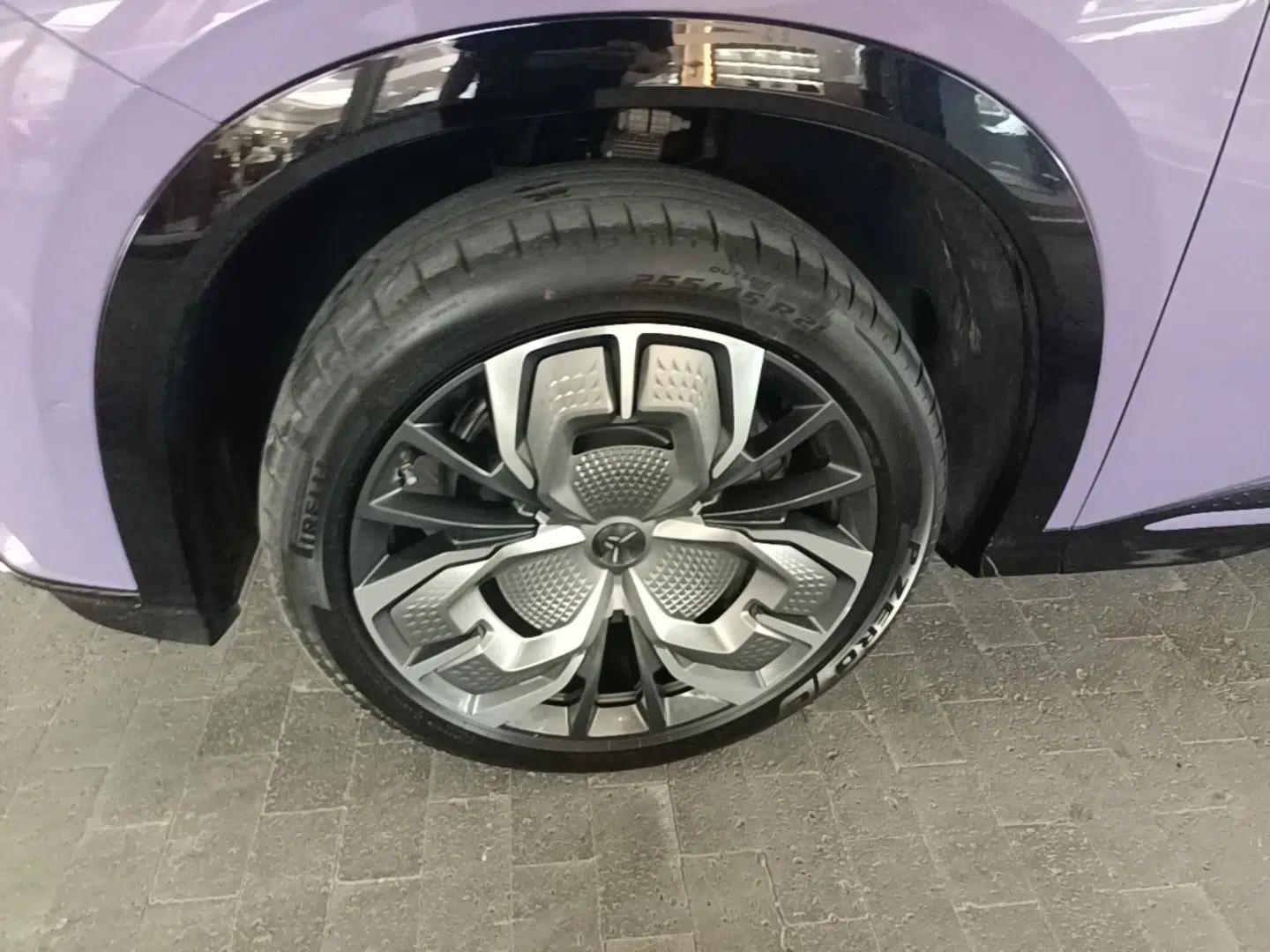 Hongqi Tiangong 08 2025 680 Ultra Four-Wheel-Drive Version — миниатюра 10