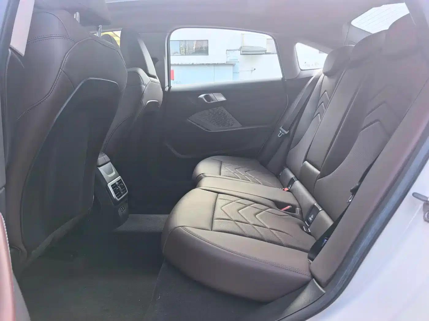 2025 BMW 2 Series 225L M Sport Package — миниатюра 13