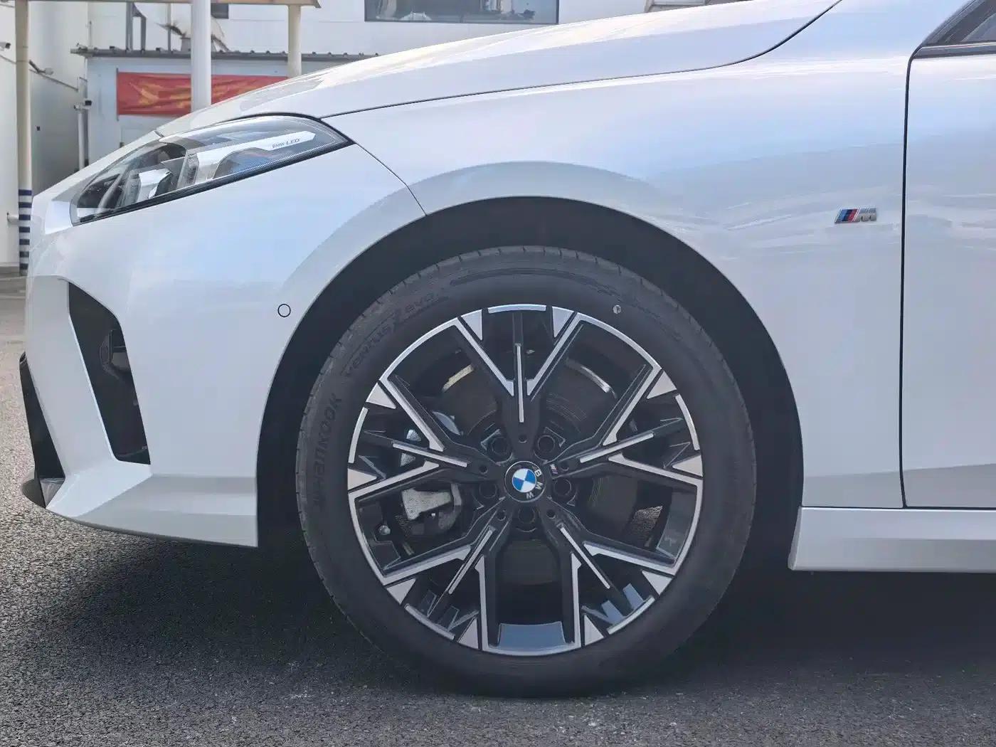 2025 BMW 2 Series 225L M Sport Package — миниатюра 5