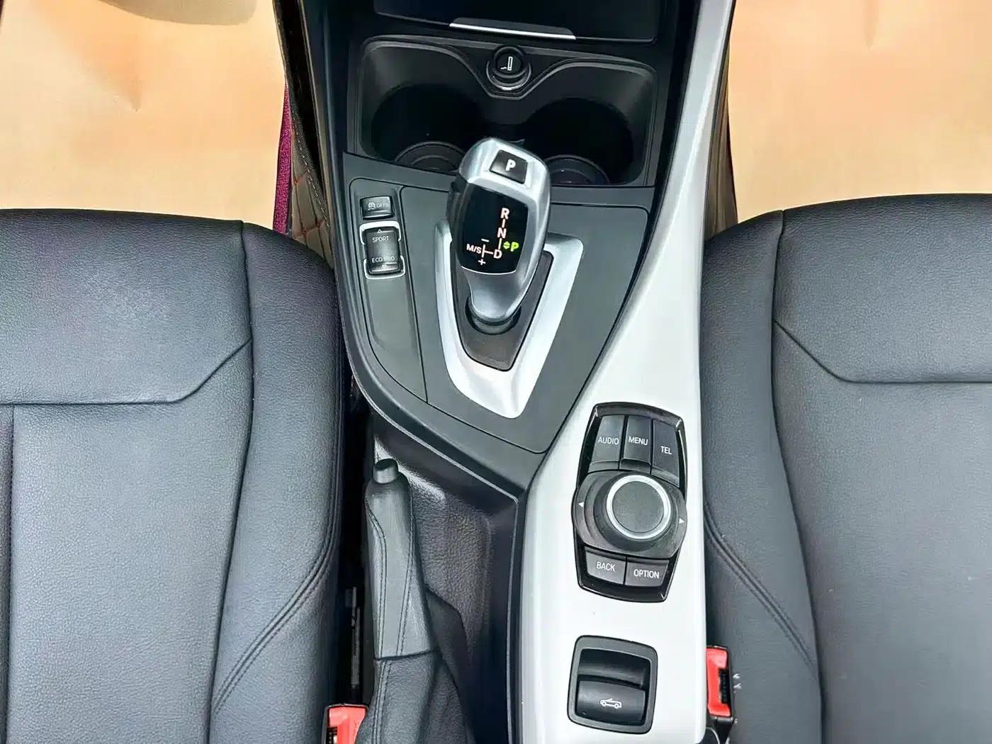 BMW 2 Series (Imported) 2015 220i Convertible Coupe Leading Model — миниатюра 22