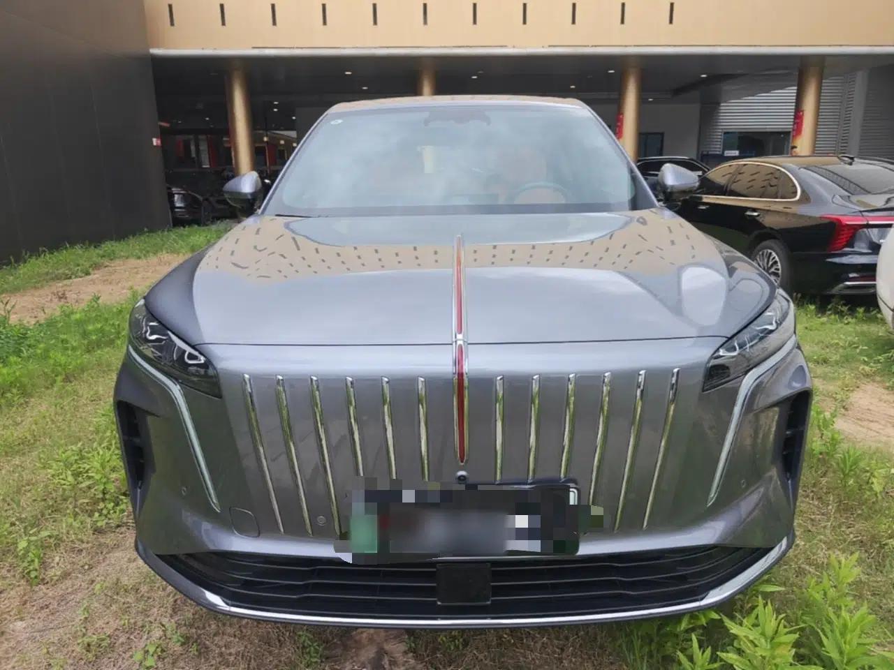 Hongqi HS6 PHEV 2026 220 All-Wheel Drive Smart Hybrid Version — миниатюра 2