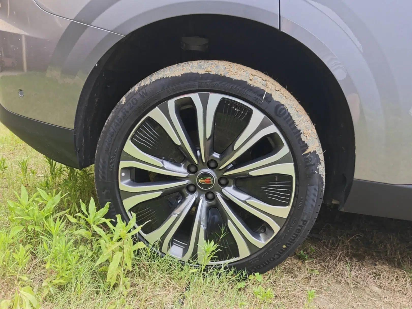 Hongqi HS6 PHEV 2026 220 All-Wheel Drive Smart Hybrid Version — миниатюра 11