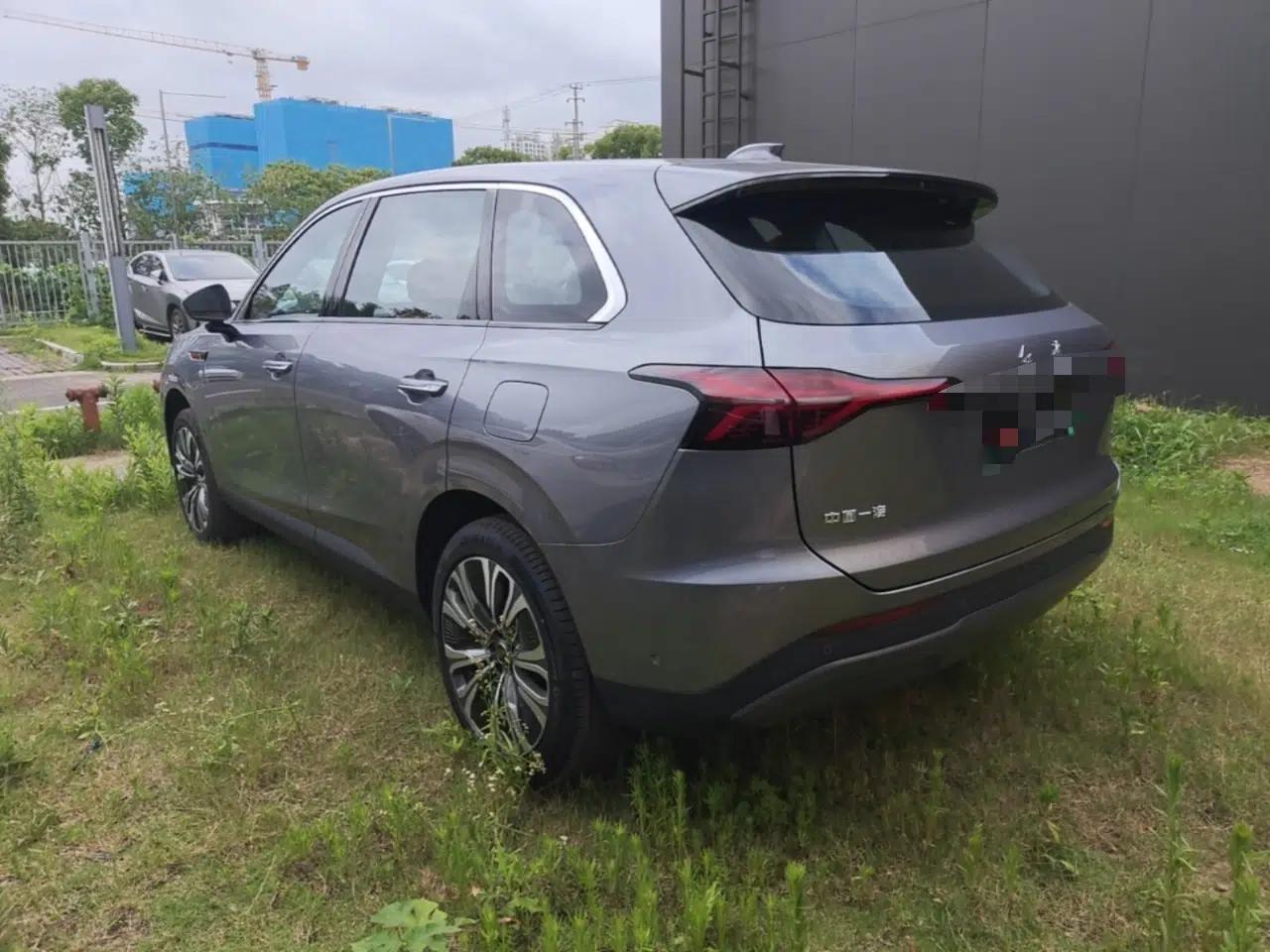 Hongqi HS6 PHEV 2026 220 All-Wheel Drive Smart Hybrid Version — миниатюра 4