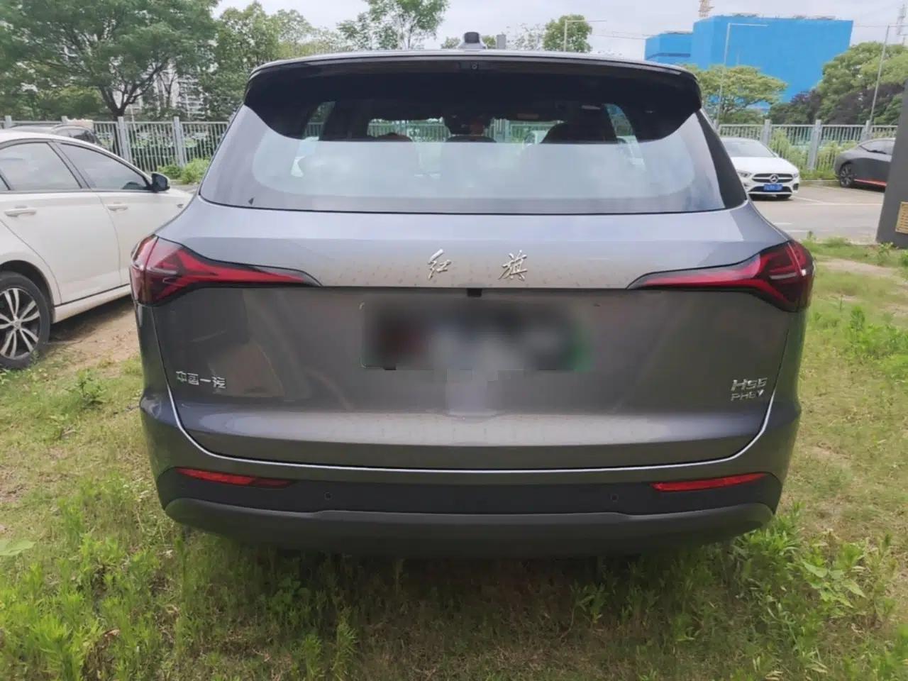 Hongqi HS6 PHEV 2026 220 All-Wheel Drive Smart Hybrid Version — миниатюра 5