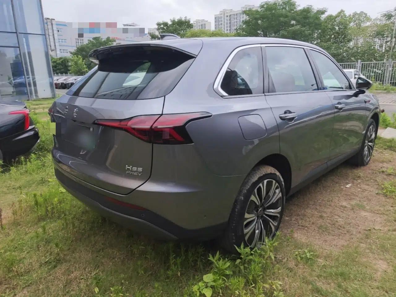 Hongqi HS6 PHEV 2026 220 All-Wheel Drive Smart Hybrid Version — миниатюра 6