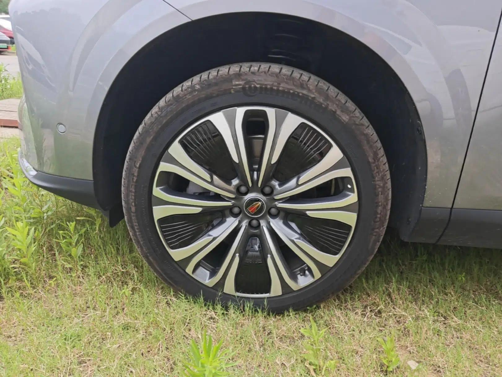 Hongqi HS6 PHEV 2026 220 All-Wheel Drive Smart Hybrid Version — миниатюра 10