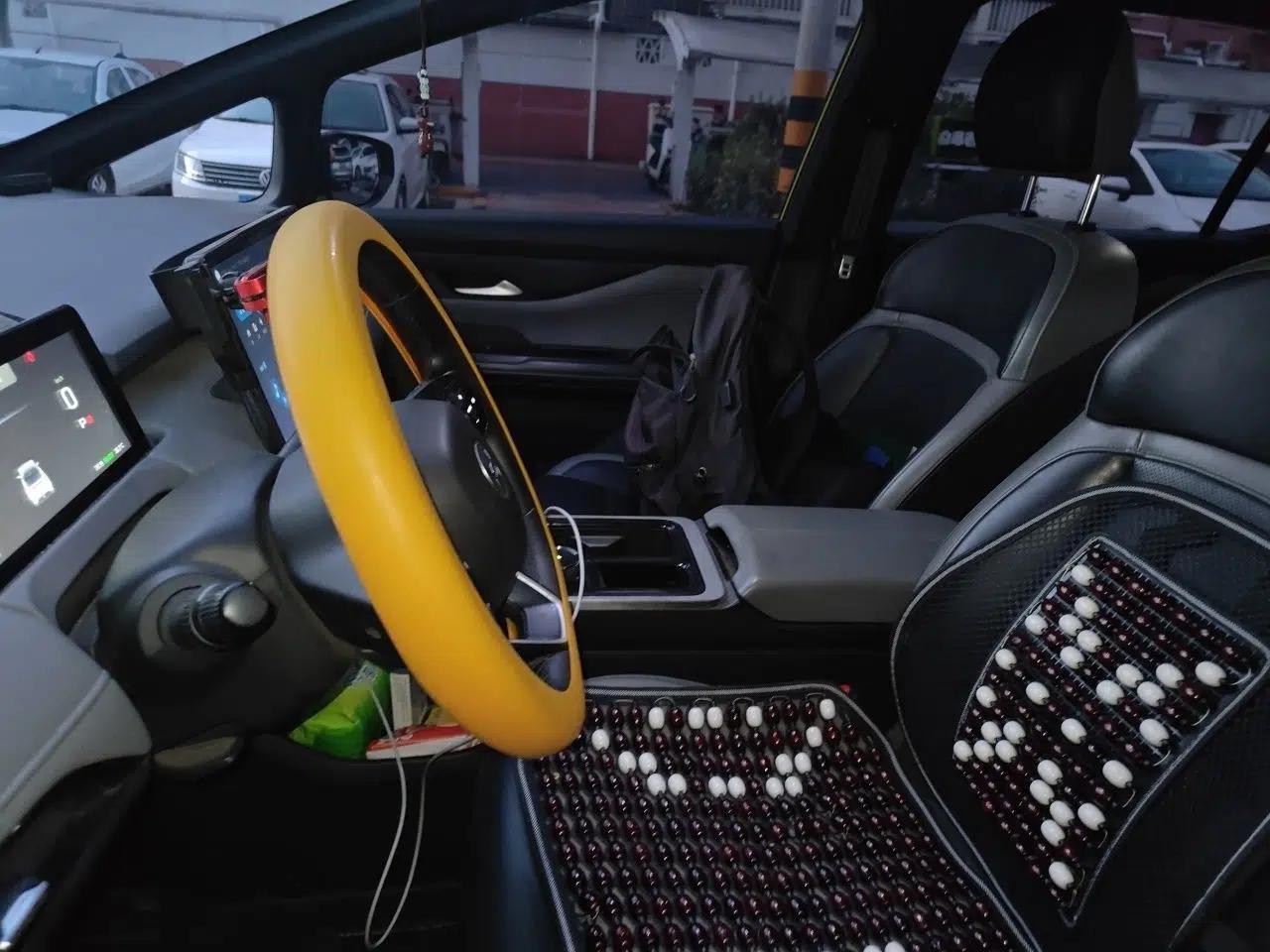 Hycan Z03 2022 510 km Range Trendy Cool Version 135 kW 63.98 kWh — миниатюра 15