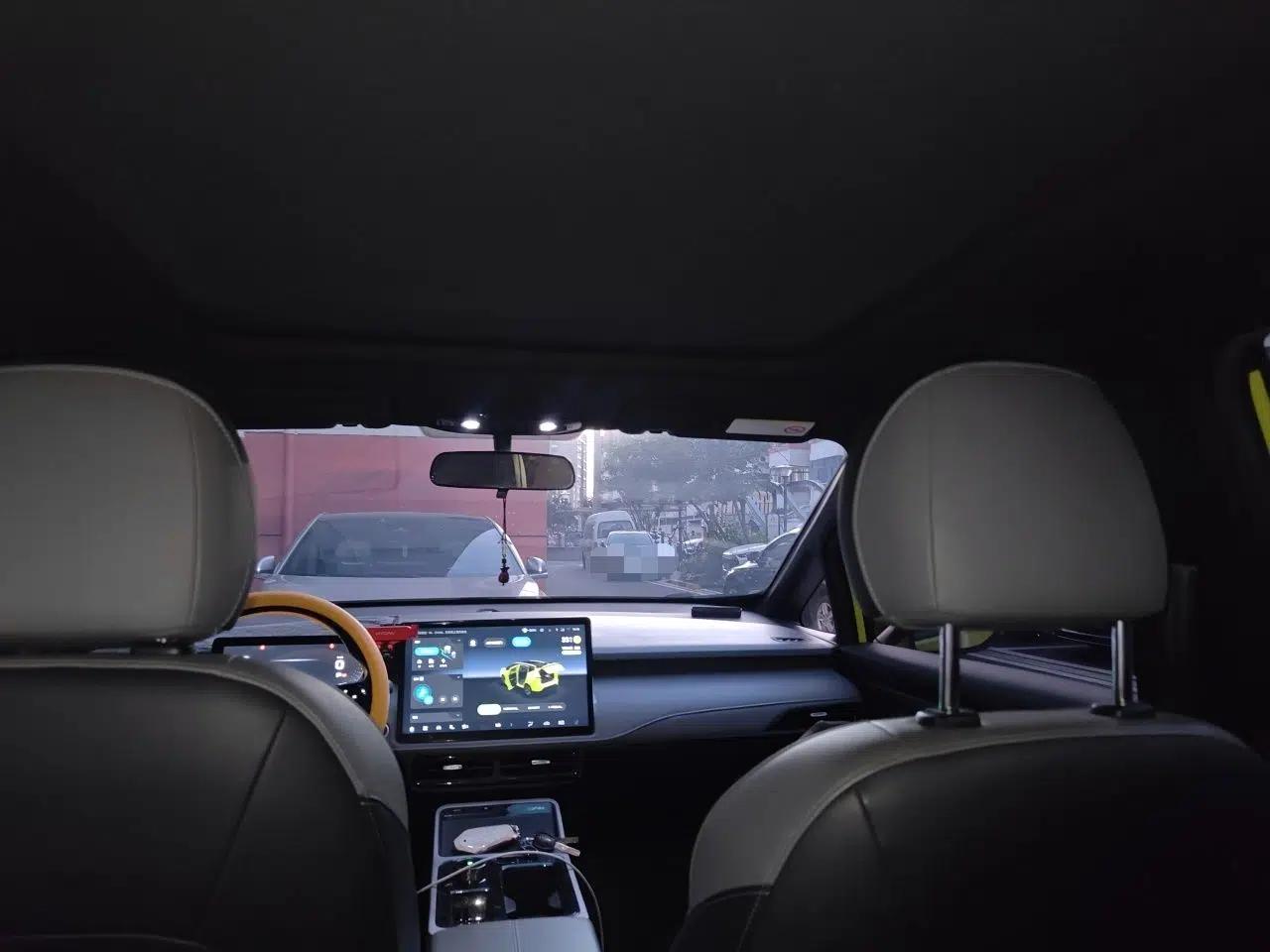 Hycan Z03 2022 510 km Range Trendy Cool Version 135 kW 63.98 kWh — миниатюра 18
