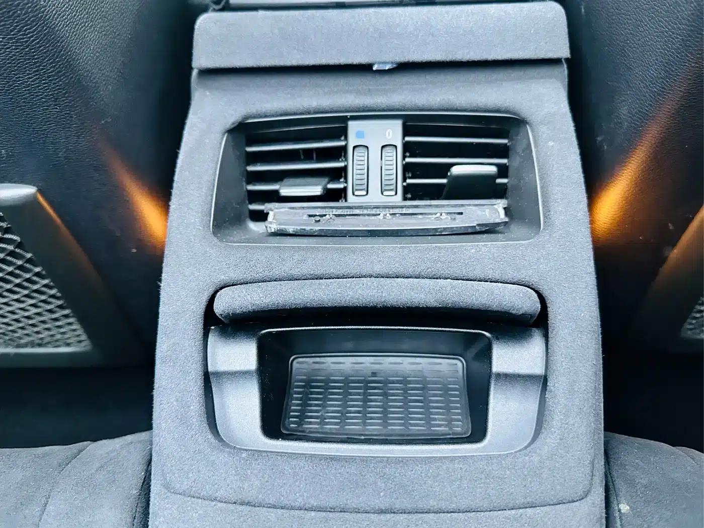2009 BMW M3 Convertible — миниатюра 17