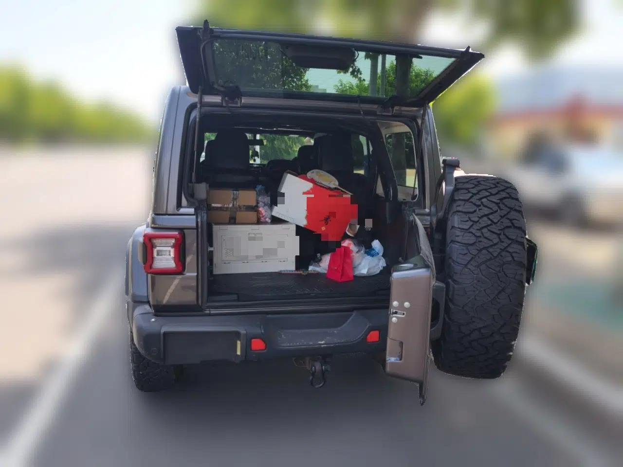 Jeep Wrangler 2022 2.0T High Altitude Four-Door Edition — миниатюра 19