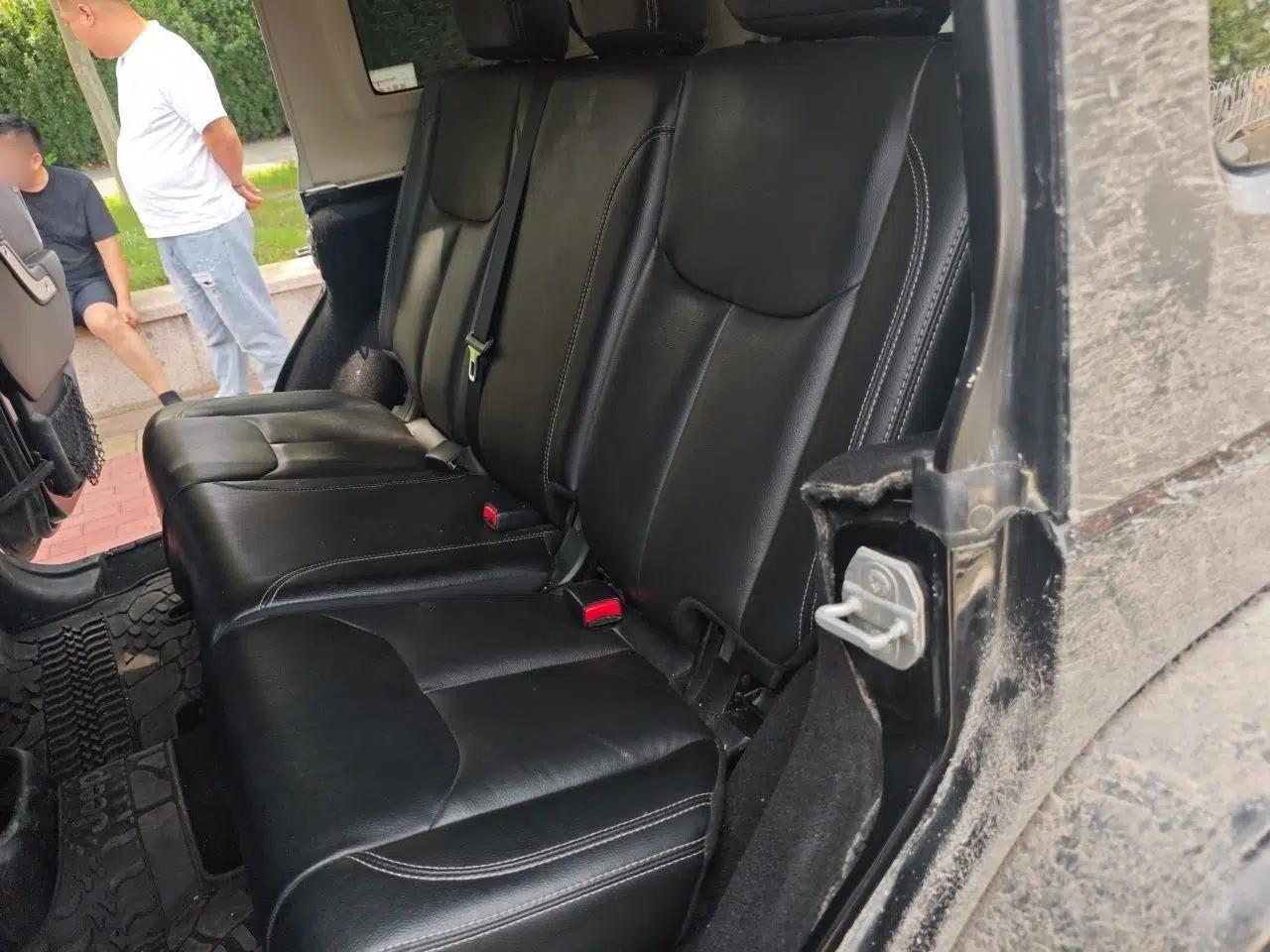 Jeep Wrangler 2017 3.6L Rubicon Four-Door Comfort Edition — миниатюра 17